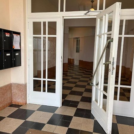 Uniek Appartement Op De Zeedijk Met Parking Ostenda Esterno foto