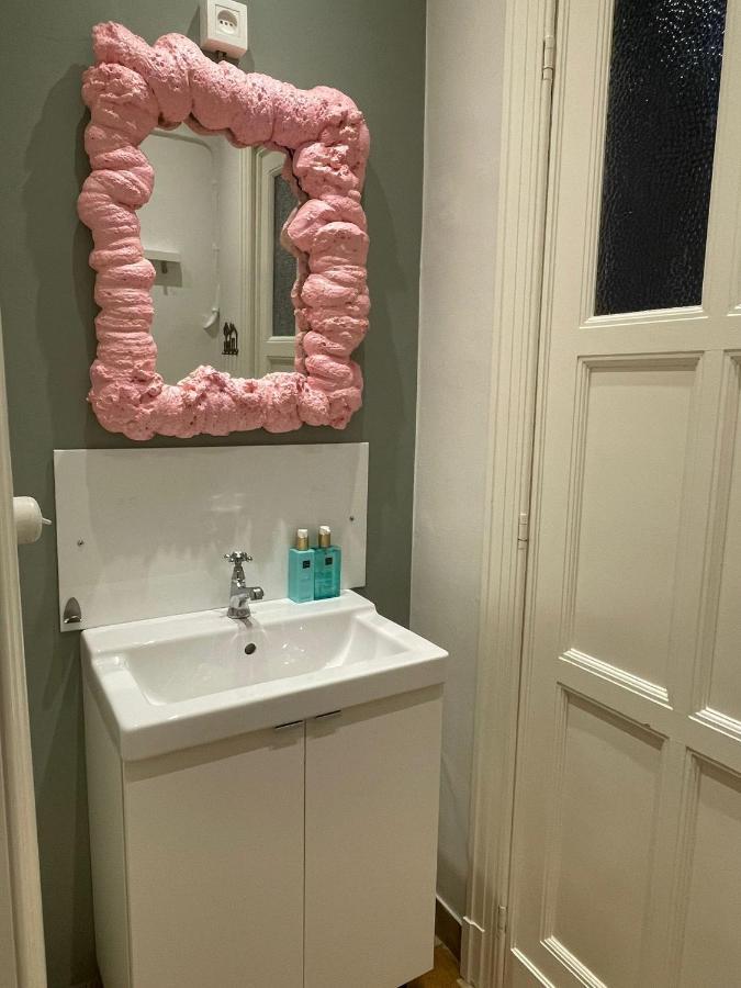 Uniek Appartement Op De Zeedijk Met Parking Ostenda Esterno foto